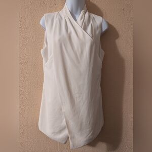 CABI #3259 Top Blouse Women's White Wraparound Sleeveless Blouse Size 8 Zip Back